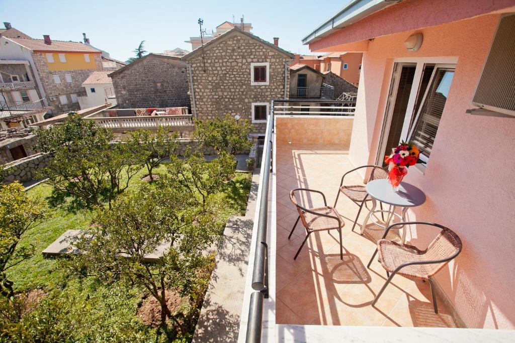 Apartments Stanka Бечичи Экстерьер фото