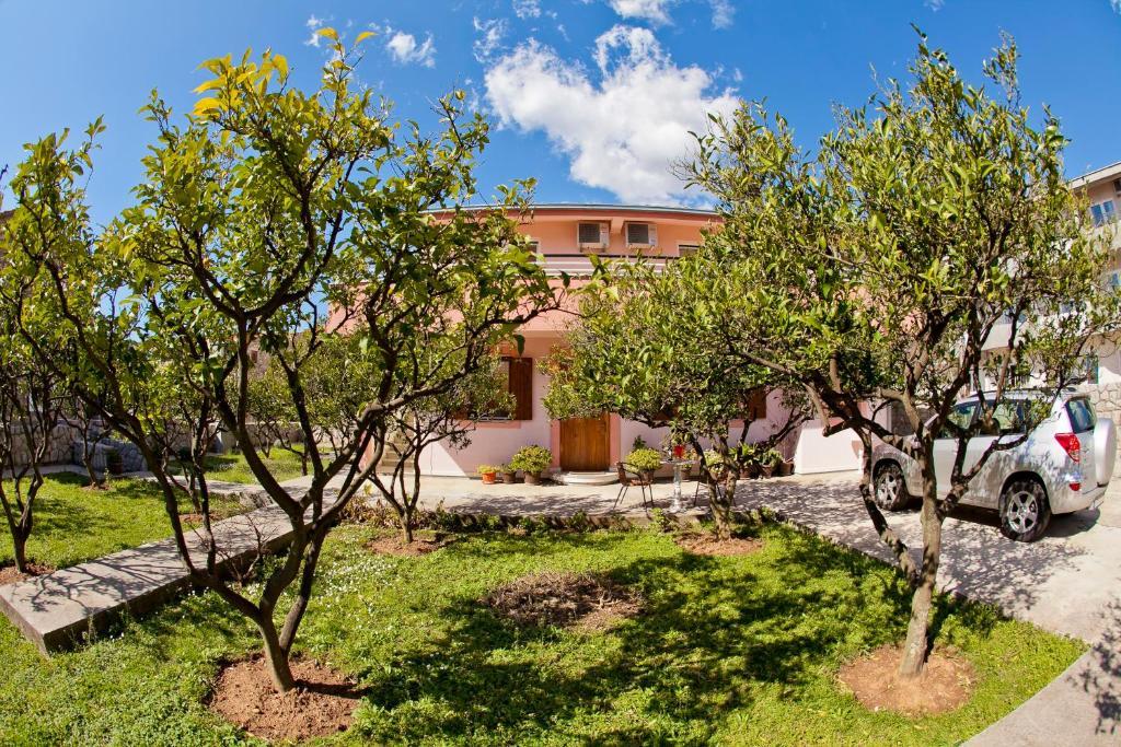 Apartments Stanka Бечичи Экстерьер фото